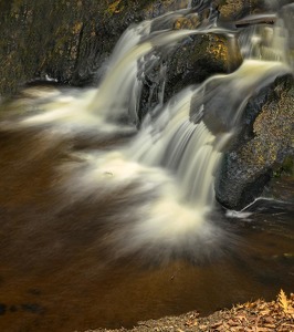 Cascading waters - Photo by Richard Provost