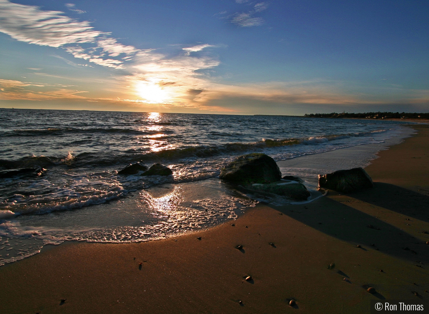Beach sunset by Ron Thomas