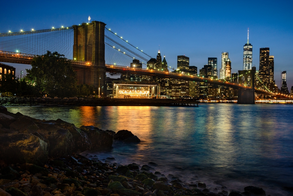 Night View of the Brooklyn Bridge by Bill Payne