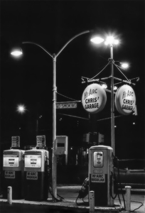 Chrisâ Hi Arc gas station - Photo by David Robbins