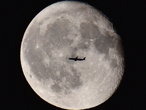 Fly me to the moon - Photo by Nick Bennett