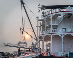 Salon HM: Mississippi Riverboat Sunrise by John Straub