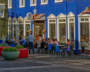 Sidewalk Cafe in Akureyri - Photo by John McGarry