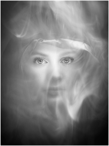 Salon 2nd: sorceress in smoke by Frank Zaremba, MNEC
